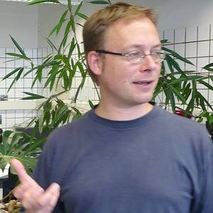 Dr Nils Schloerer